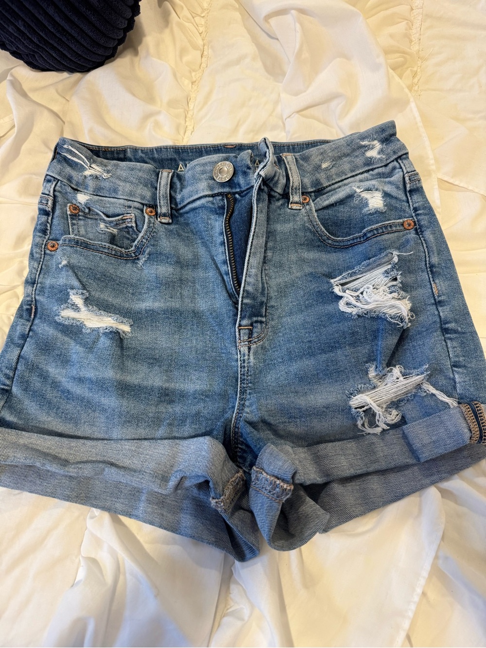 Distressed American Eagle Mid-Blue Denim Roll-Cuff Women's Shorts